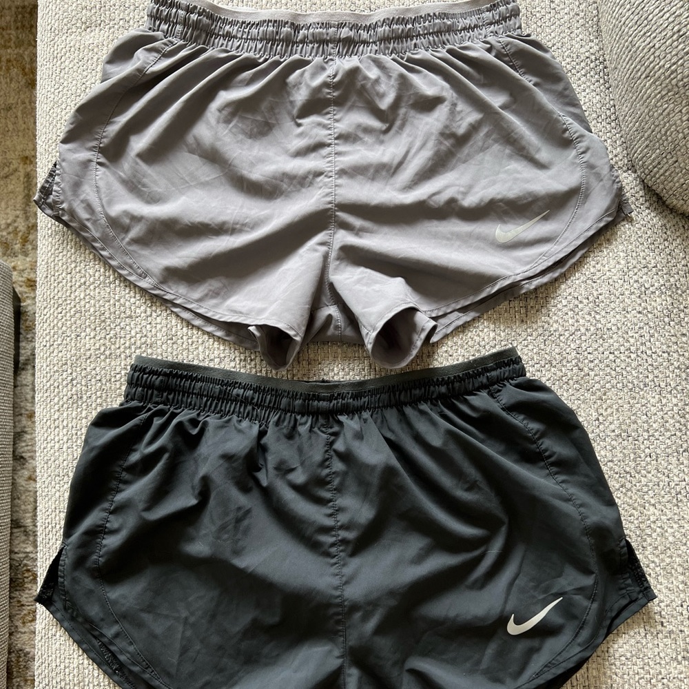 Nike Tempo Luxe 3" Running Shorts (Black + Light Grey)